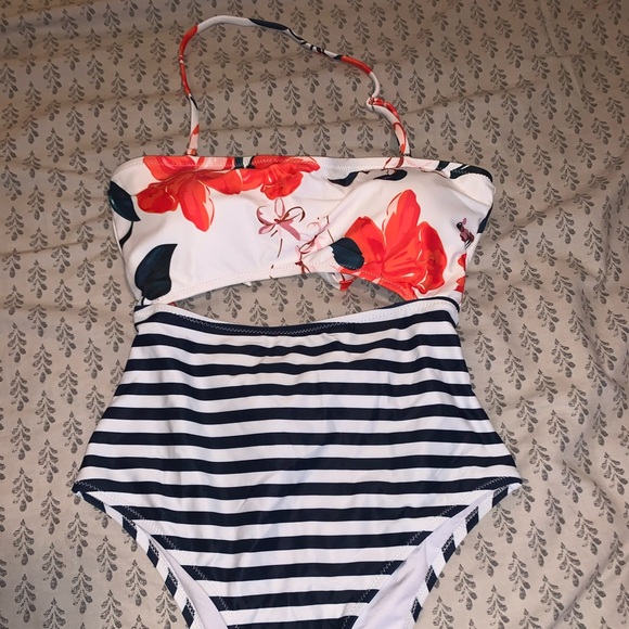 Other - NWT One piece Cupshe Swimsuit